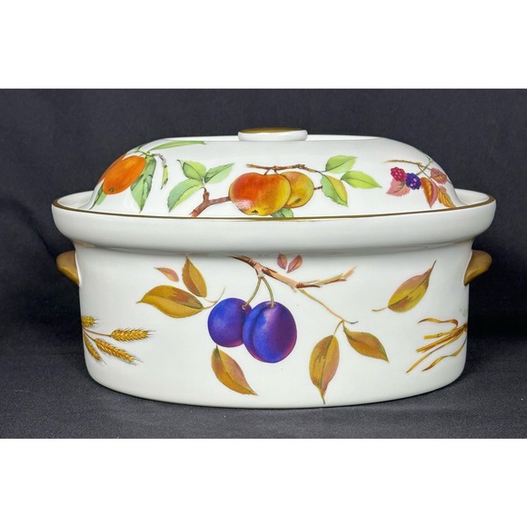 Royal Worcester EVESHAM Gold 2.5 QT Casserole with Lid England Vintage Retired - Picture 2 of 16